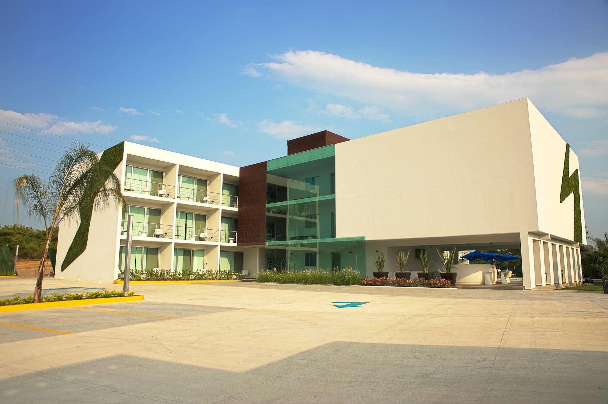 Hotel Aqua Spa & Resort Martinez de la Torre Exterior photo